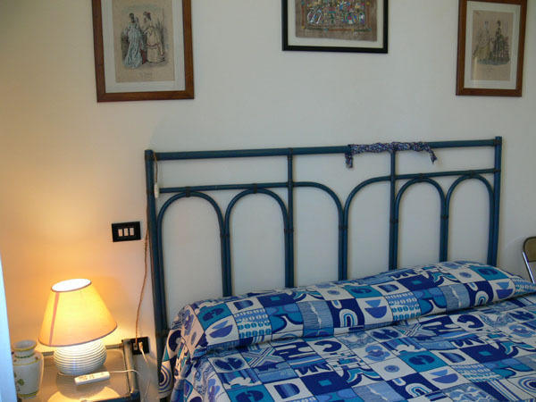 Casanoemi 2 Bed & Breakfast Cagliari Phòng bức ảnh